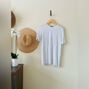 Nasty Gal | Back It Up Slit Relaxed Tee White Short Sleeve Open Back | Size: 6